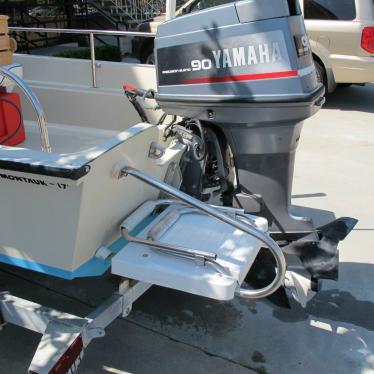 1991 Boston Whaler montauk 17