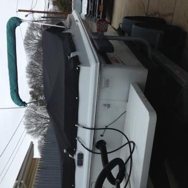 1987 Boston Whaler 2200 temptation