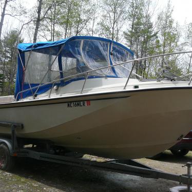 1983 Boston Whaler revenge cuddy