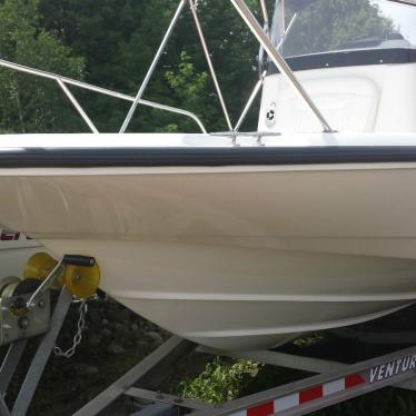 2008 Boston Whaler 200 dauntless