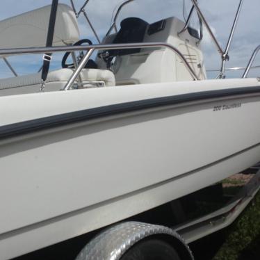 2008 Boston Whaler 200 dauntless