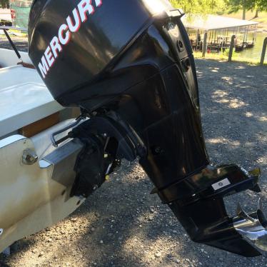 1986 Boston Whaler striper 17