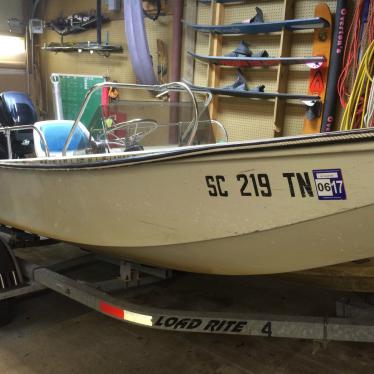 1986 Boston Whaler striper 17