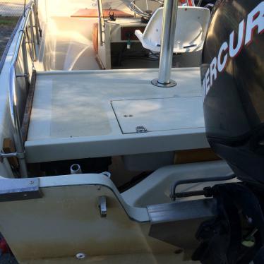 1986 Boston Whaler striper 17