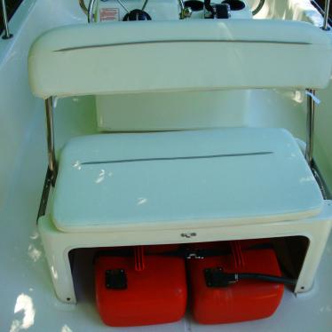 2006 Boston Whaler 150 montauk