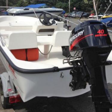 2003 Boston Whaler 130 sport