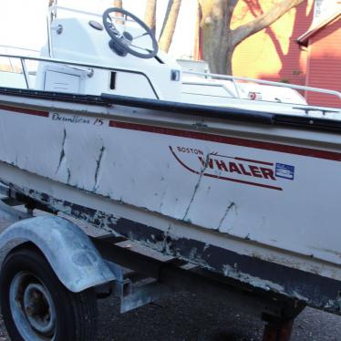 1993 Boston Whaler dauntless 15