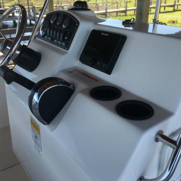 2014 Boston Whaler montauk