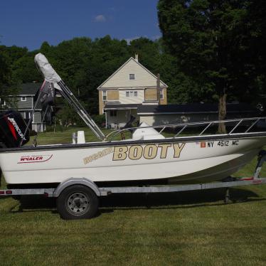 2005 Boston Whaler 150 sport