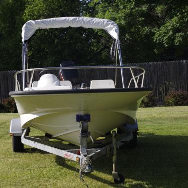 2005 Boston Whaler 150 sport