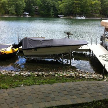 2012 Boston Whaler 150 sport