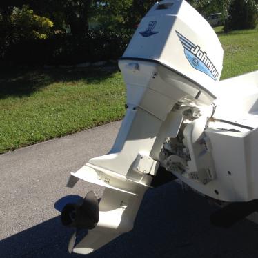 1992 Boston Whaler super sport gls