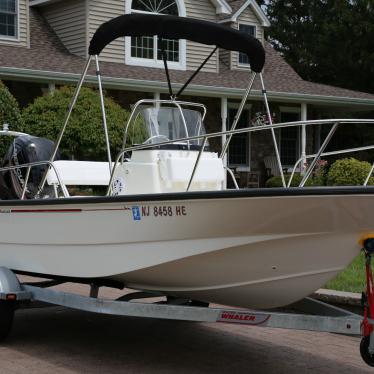 2015 Boston Whaler montaulk