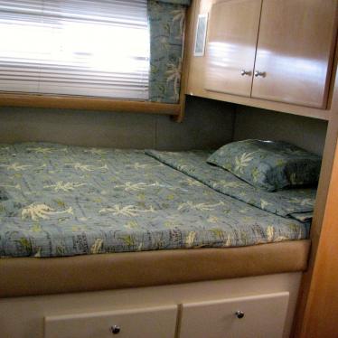 1997 Carver 325 aft cabin