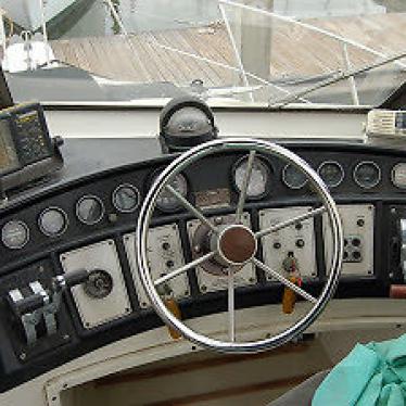 1987 Carver mariner