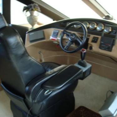 1989 Carver voyager pilothouse