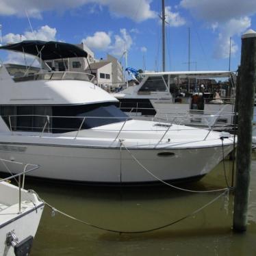 1995 Carver 390 cockpit motor yacht