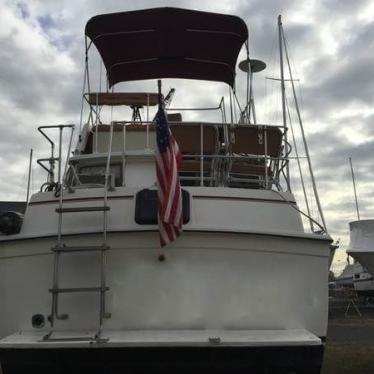 1981 Carver 3007 aft cabin