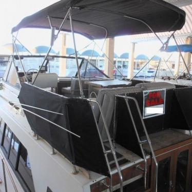 1984 Carver 3396 mariner