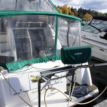 1995 Carver 310 mid-cabin express