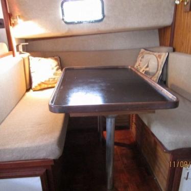 1982 Carver 3607 aft cabin