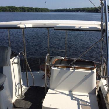 1989 Carver 36 aft cabin