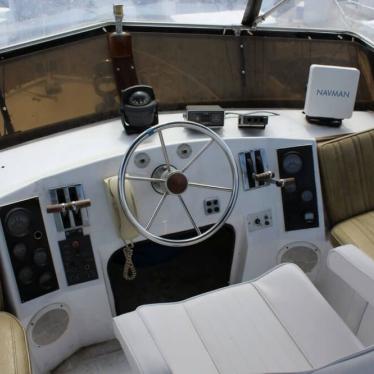 1978 Carver 3326 voyager