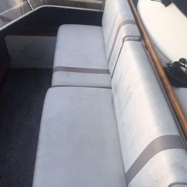 1985 Carver 3607 aft cabin