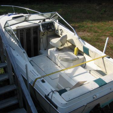 1986 Centurion 21ft cuddy cabin