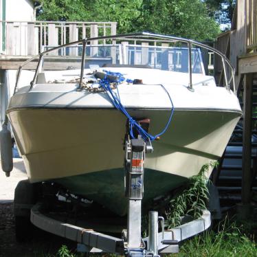 1986 Centurion 21ft cuddy cabin