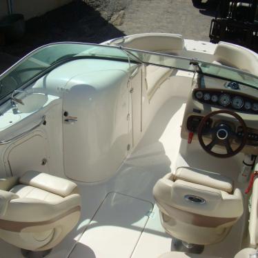 2005 Chaparral 216 sunesta