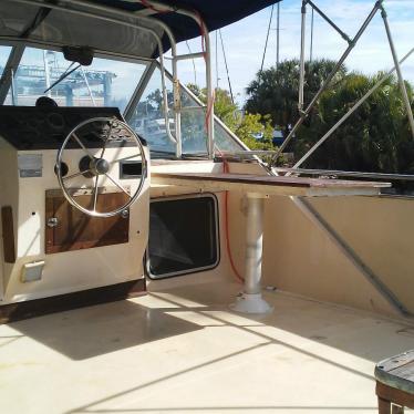 Chris Craft Catalina 381 1983 for sale for $2,500 - Boats-from-USA.com