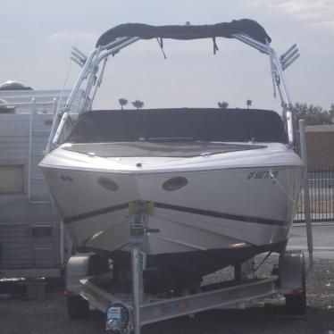 2005 Cobalt 240br