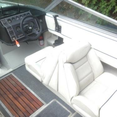 1988 Cobalt 22 bow rider