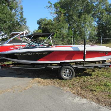 2011 Correct Craft nautique 200