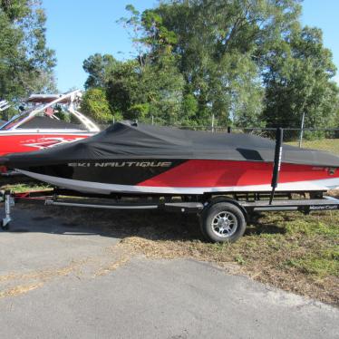 2011 Correct Craft nautique 200