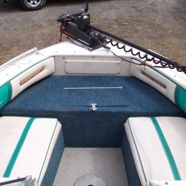 1988 Crestliner v180 phantom