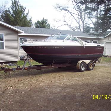 1977 Crestliner 22ft cuddie cabin