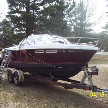 1977 Crestliner 22ft cuddie cabin