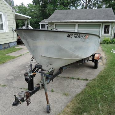 1958 Crestliner flying crest