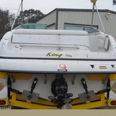 2004 Crownline 230 br