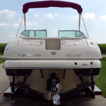 2004 Crownline 270 br