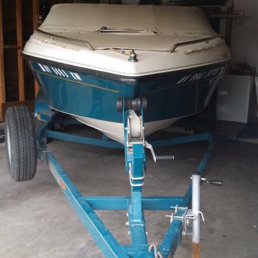 Crownline 182br 1995 For Sale For $8,750 - Boats-from-usa.com