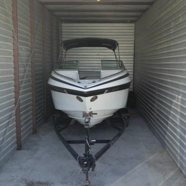 2002 Crownline 230br