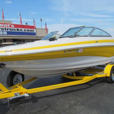 2012 Crownline bowrider 215 ss