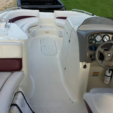 1999 Crownline 212 deckboat