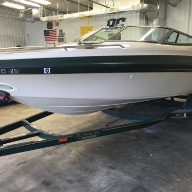 1999 Crownline bowrider 202