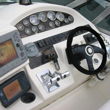 1999 Cruisers 3375 espirit cabin cruiser