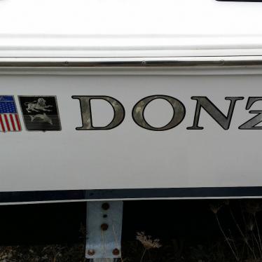 2007 Donzi special edition sweet 16