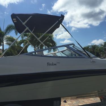 2003 Four Winns freedom 170